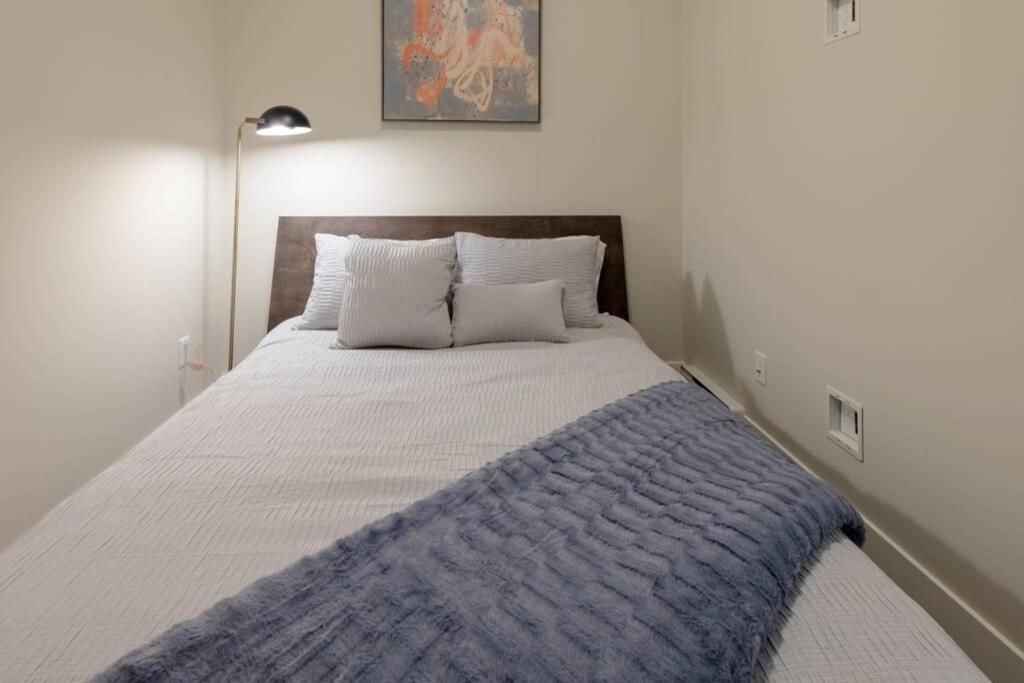 Clean 4Th Floor 1 Bedroom Apt In Old Town China Town Victoria Esterno foto